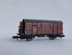 Arnold gesloten goederenwagen met remmershuis., Hobby en Vrije tijd, Modeltreinen | N-Spoor, Gelijkstroom, Wagon, Zo goed als nieuw