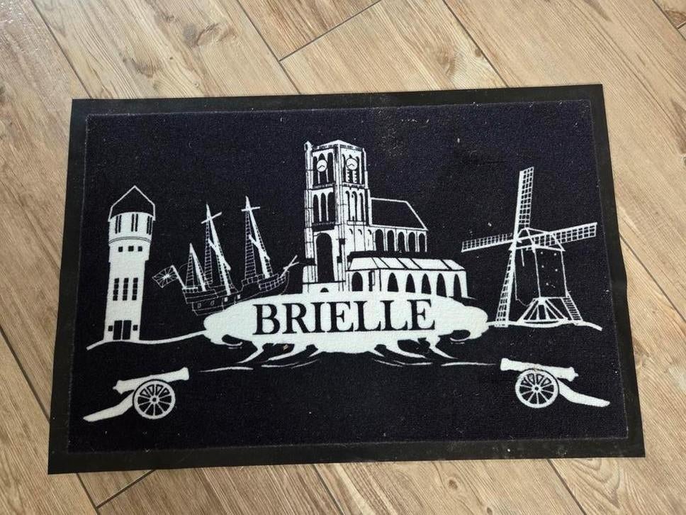 Deurmat van Brielle, Ophalen