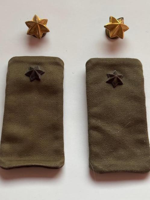 2 Schouder sets tweede LNT GVT & DT, Verzamelen, Militaria | Tweede Wereldoorlog, Landmacht, Kleding of Schoenen, Nederland, Verzenden