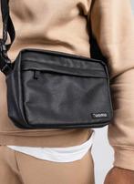 24 UOMO Messenger Bag Paris, Sieraden, Tassen en Uiterlijk, Tassen | Schoudertassen, Ophalen of Verzenden, Zo goed als nieuw, Zwart