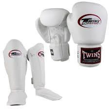 Twins 14oz Handschoenen + Scheenbeschermers Maat M Wit Windy, Sport en Fitness, Vechtsporten en Zelfverdediging, Nieuw, Overige