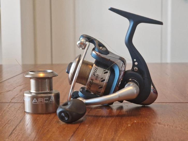 Arca 100F Lichtgewicht Spinmolen, Watersport en Boten, Hengelsport | Roofvissen, Gebruikt, Molen, Ophalen of Verzenden