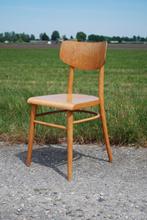 Houten TON stoel  1960 model 2, Huis en Inrichting, Stoelen, Gebruikt, Bruin, Vintage, Ophalen of Verzenden