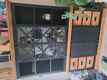 Mangohouten buffetkast beschikbaar voor biedingen
