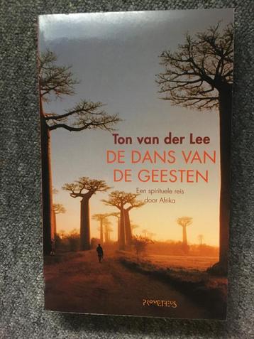De dans van de geesten ; door Ton van der Lee #Afrika beschikbaar voor biedingen