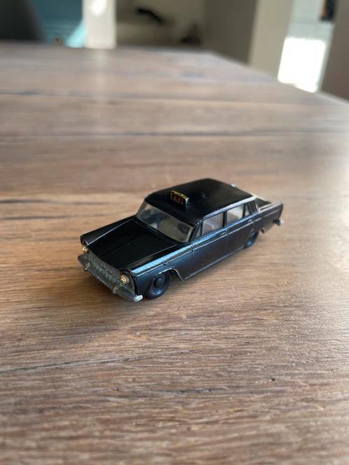 Siku Fiat 1800 TAXI V244, Hobby en Vrije tijd, Modelauto's | Overige schalen, Nieuw, Ophalen of Verzenden