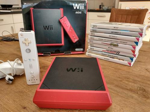 Wii mini compleet met controller, kabels en spellen!, Spelcomputers en Games, Spelcomputers | Nintendo Wii, Zo goed als nieuw