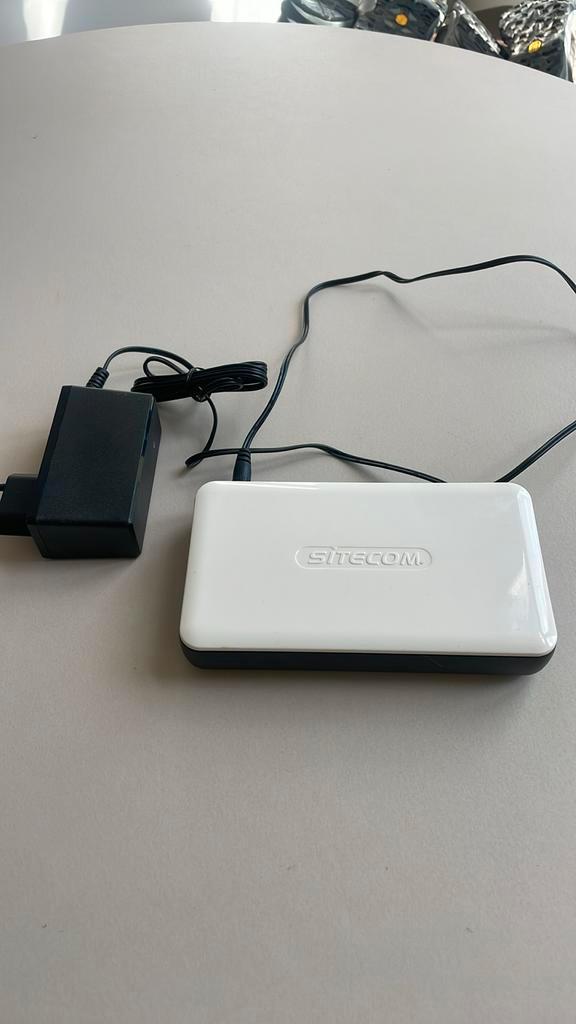 Sitecom LN-119 Fast Ethernet Switch 8 Port, Computers en Software, Netwerk switches, Zo goed als nieuw, Ophalen of Verzenden