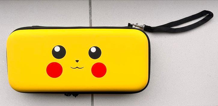 Nintendo Switch Draagtas Inclusief 4 Joy-Con doppen, Spelcomputers en Games, Spelcomputers | Nintendo Consoles | Accessoires, Nieuw