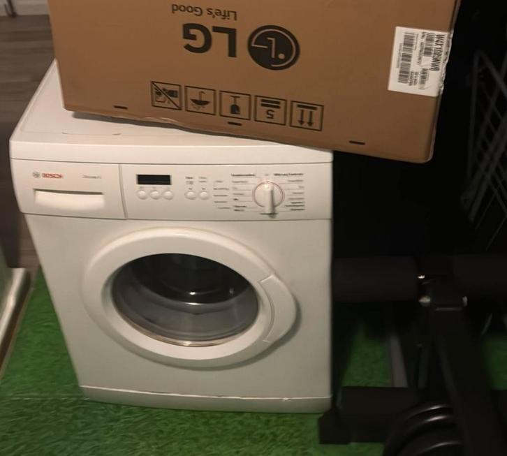 Defecte Bosch Wasmachine - Gratis Afhalen!, Witgoed en Apparatuur, Wasmachines, Niet werkend, Voorlader, 6 tot 8 kg, 85 tot 90 cm