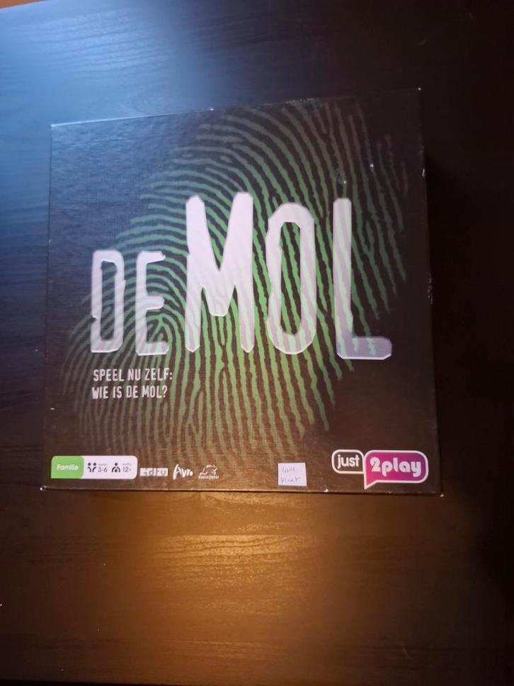Spel De Mol - Wie is de mol?, Hobby en Vrije tijd, Gezelschapsspellen | Bordspellen, Gebruikt, Drie of vier spelers, Vijf spelers of meer