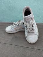 Adidas schoenen sneakers maat 35, Schoenen, Meisje, Gebruikt, Ophalen of Verzenden