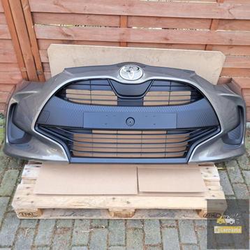 VOORBUMPER TOYOTA YARIS IV 20-24R - KLEUREN beschikbaar voor biedingen