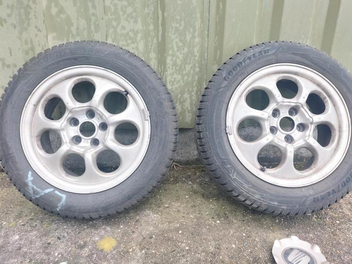 Goodyear Winterbanden 195/60R15 met Seat Velg, Auto-onderdelen, Banden en Velgen, Banden en Velgen, Winterbanden, 15 inch, 195 mm