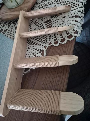 Katten speelgoed beschikbaar voor biedingen