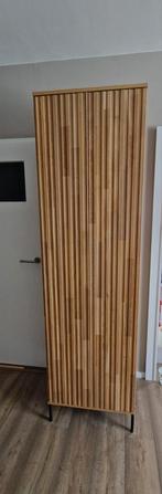 Woood gravure hoge kast, Ophalen, Zo goed als nieuw