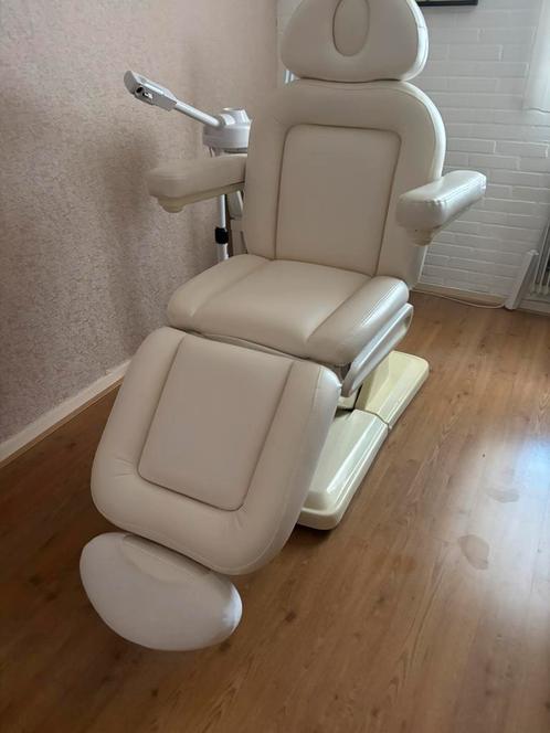 Schoonheidssalon inboedel, Sport en Fitness, Massageproducten, Gebruikt, Massagetafel, Ophalen