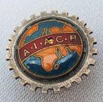 A.I.A.C.R. - Association International of Automobile Club, Verzamelen, Speldjes, Pins en Buttons, Verzenden, Zo goed als nieuw