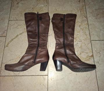 Laarzen met hak kleur bruin leer maat 38 beschikbaar voor biedingen