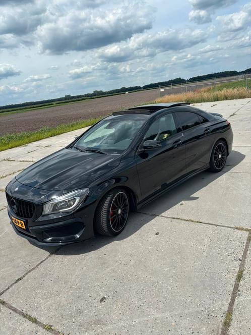 Mercedes-Benz CLA 200 1.6 115KW 7G-DCT (aut) 2013 Zwart, Auto's, Mercedes-Benz, Particulier, CLA, ABS, Achteruitrijcamera, Adaptieve lichten