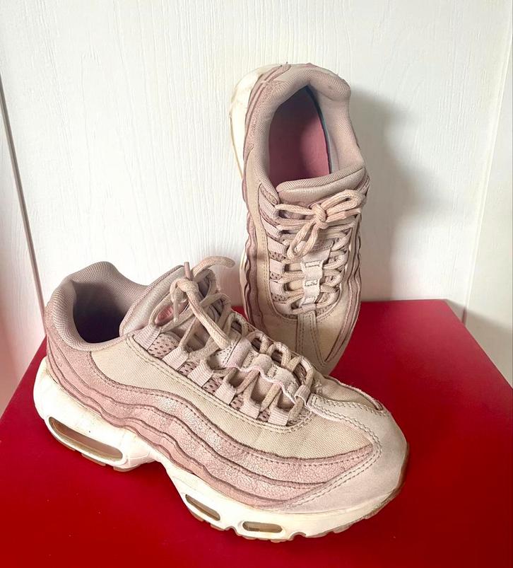 Nike Air Max roze sneakers mt 38, Kleding | Dames, Schoenen, Gedragen, Sneakers of Gympen, Roze, Ophalen of Verzenden