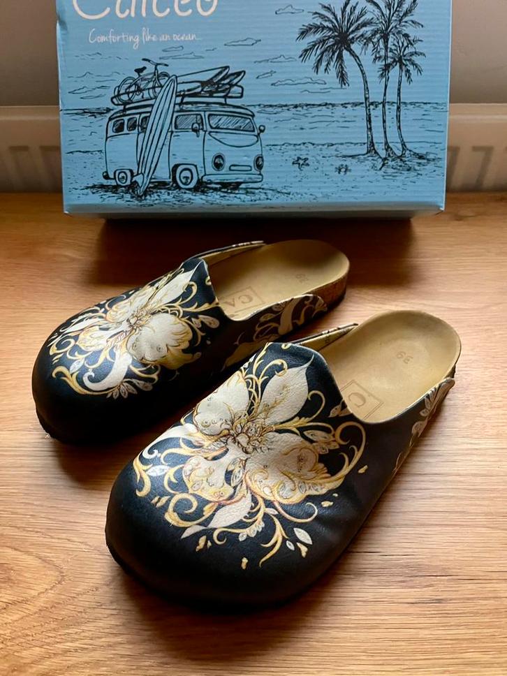 Zwarte leren calceo slippers nieuw! 39, Kleding | Dames, Schoenen, Nieuw, Slippers, Zwart, Ophalen of Verzenden