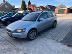 Volvo V50 2.4 D5 Geartronic 2006 Grijs, 1436 kg, 179 pk, Diesel, Zilver of Grijs