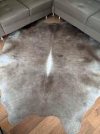 Taupe koeienhuid kleed - zo goed als nieuw!, Huis en Inrichting, Bruin, Verzenden, 150 tot 200 cm, 200 cm of meer