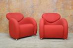 In NIEUWstaat! 2 rode stoffen design fauteuils!, 75 tot 100 cm, Design, Metaal, 75 tot 100 cm