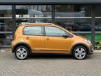 Volkswagen Up! 1.0 BMT Cross Up! l Airco l Rijklaar !, Voorwielaandrijving, Stof, Gebruikt, Bruin