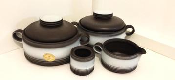 Hartsteingut aardewerk pannen  beschikbaar voor biedingen