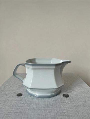 Winterling saus/juskan, 16,5x11x8,5cm. Porselein vintage beschikbaar voor biedingen