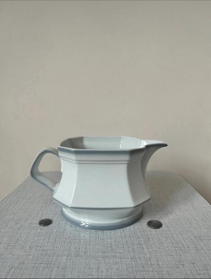 Winterling saus/juskan, 16,5x11x8,5cm. Porselein vintage, Antiek en Kunst, Antiek | Servies los, Verzenden