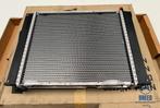 NOS radiateur Mercedes-Benz W124 6-cilinder zonder airco, Ophalen of Verzenden, Nieuw, Mercedes-Benz
