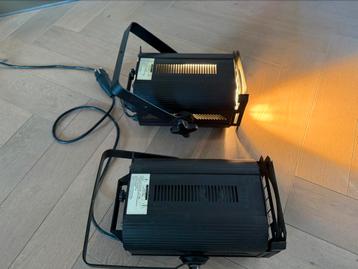 Twee theaterspots spot spots halogeen beschikbaar voor biedingen