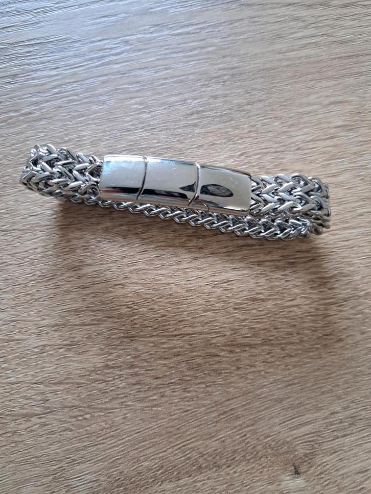 Stalen armband met magnetische sluiting, Sieraden, Tassen en Uiterlijk, Armbanden, Zo goed als nieuw, Staal, Zilver, Verzenden