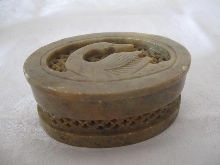 Zeepsteen speksteen natuursteen doosje met zwaan, Antiek en Kunst, Curiosa en Brocante, Ophalen of Verzenden