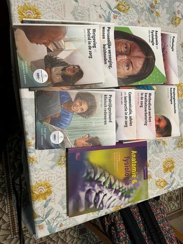 MBO 4 Verpleegkundige Boeken - Complete Set beschikbaar voor biedingen