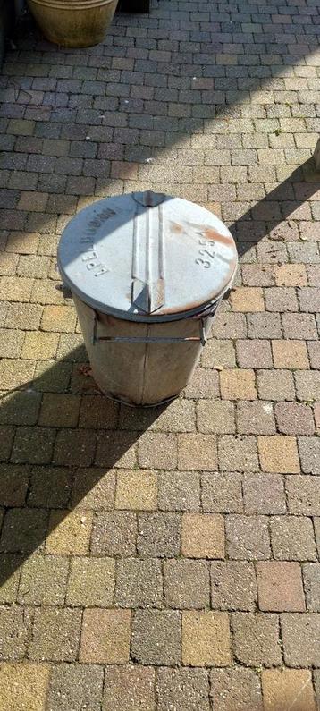 Retro vuilnis emmer apeldoorn beschikbaar voor biedingen