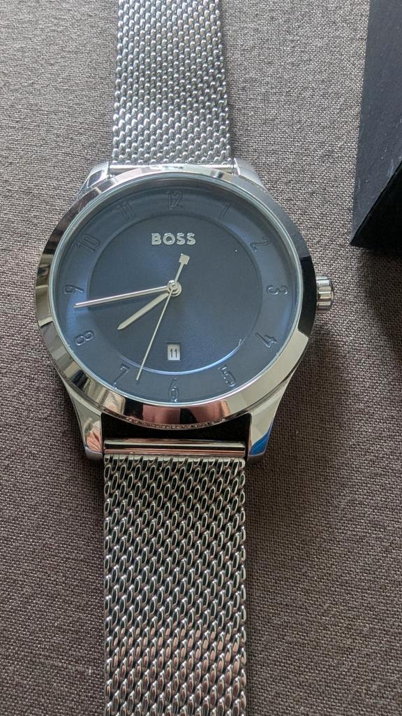 Mooie Boss horloge zo goed als nieuw, Sieraden, Tassen en Uiterlijk, Sporthorloges, Nieuw, iOS, Zwart, Ophalen of Verzenden