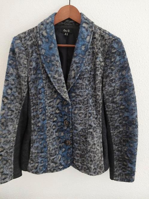 Jasje L.63cm 42/44 Oscar B lichtblauw/grijs 2weken Gedragen., Kleding | Dames, Jasjes, Kostuums en Pakken, Zo goed als nieuw, Maat 42/44 (L)