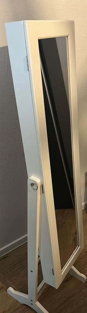 Witte sieradenkast met spiegel, Huis en Inrichting, Woonaccessoires | Spiegels, Zo goed als nieuw, Minder dan 50 cm, 100 tot 150 cm