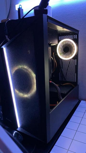 Gaming computer beschikbaar voor biedingen