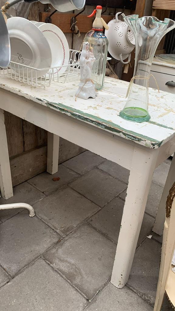 Tafel, sidetable uit klooster, geweldige patina!!, Antiek en Kunst, Antiek | Meubels | Tafels, Ophalen