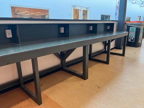 Netjes afgewerkte bureaus incl stopcontact, Huis en Inrichting, Tafels | Sidetables, Zo goed als nieuw, 200 cm of meer, Rechthoekig