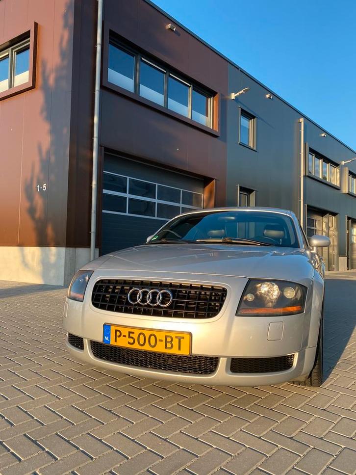 Audi TT Mk1 8N – 2003, Auto's, Audi, Particulier, TT, Benzine, Euro 3, Coupé, Automaat, Geïmporteerd, Zilver of Grijs, Zwart, Leder