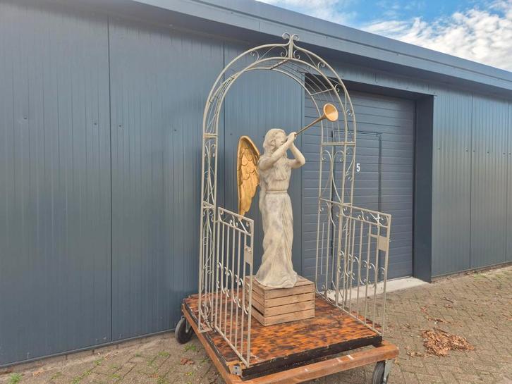 Tuinbeeld engel  rozenboog metaal prieel, Tuin en Terras, Tuinbeelden, Nieuw, Engelenbeeld, Beton, Ophalen
