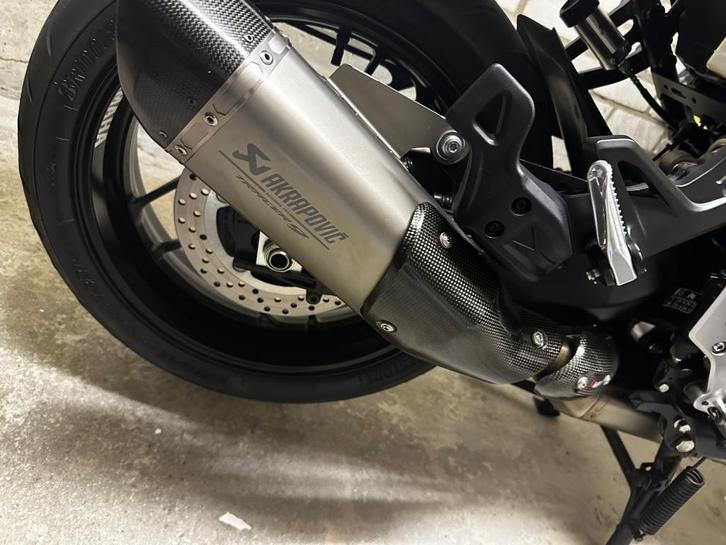 Akrapovic titanium tracer 9 uitlaat compleet!!, Motoren, Onderdelen | Yamaha, Gebruikt, Ophalen