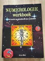 Numerologie werkboek De kracht van getallen en hun symboliek, Boeken, Astrologie, Ophalen of Verzenden, Zo goed als nieuw