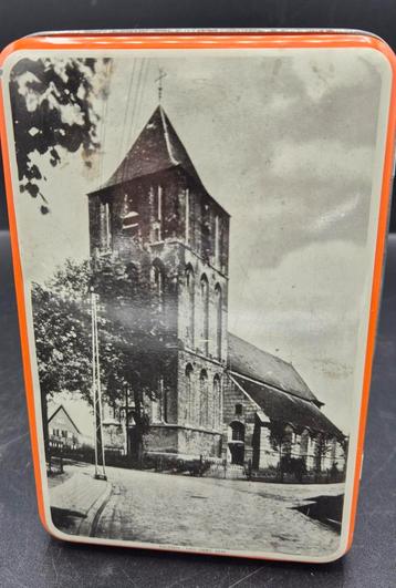 Vintage Koekblik met Kerk afbeelding beschikbaar voor biedingen